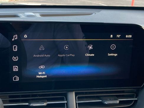 Used 2025 Chevrolet Trax LT w/ LT Convenience Package image 18