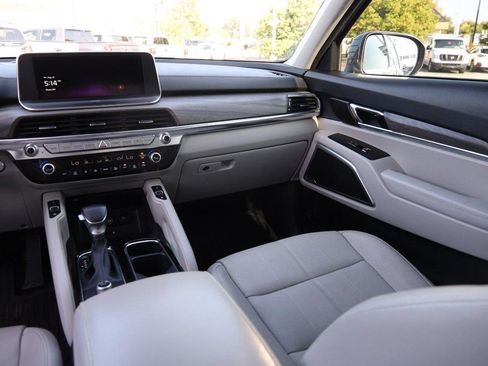 Used 2022 Kia Telluride EX w/ EX Premium Package FWD image 30