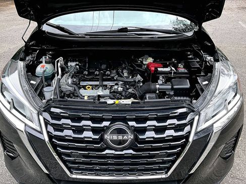Used 2022 Nissan Kicks S FWD image 30