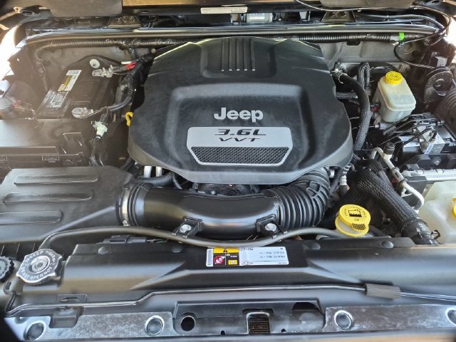 Used 2013 Jeep Wrangler Sport AWD/4WD image 22