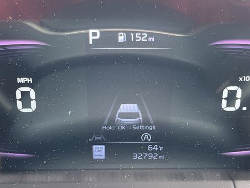 Used 2023 Kia Telluride EX w/ EX Captain's Chair Package image 14