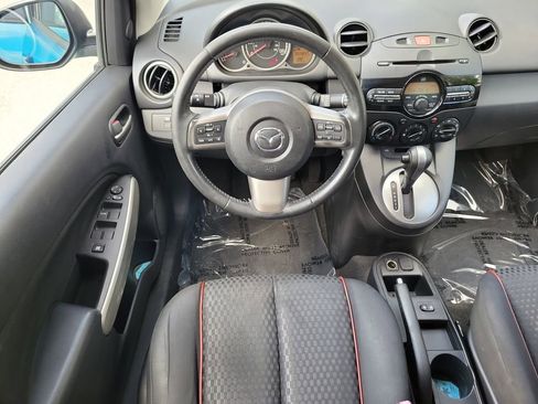 Used 2011 MAZDA MAZDA2 Touring FWD image 18