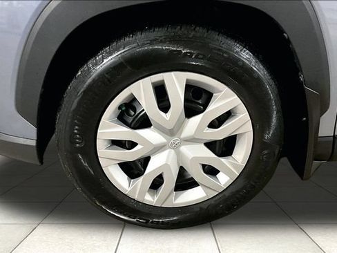 Used 2023 Toyota Corolla Cross L AWD/4WD image 9