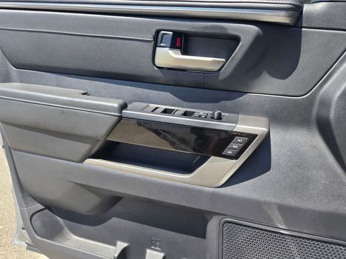 Used 2023 Toyota Tundra Limited AWD/4WD image 19