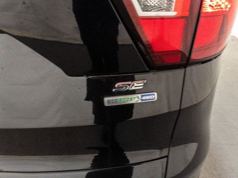 Used 2019 Ford Escape SE image 9