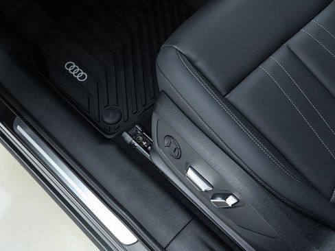 Used 2026 Audi Q3 quattro 2.0T AWD/4WD image 43