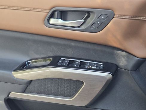 Used 2023 Nissan Pathfinder Platinum w/ Cargo Package image 27