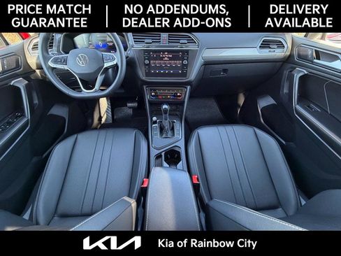 Used 2023 Volkswagen Tiguan SE w/ Panoramic Sunroof Package image 25