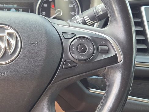 Used 2018 Buick Enclave Essence FWD image 40