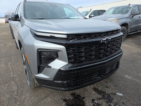 New 2026 Chevrolet Traverse RS image 3