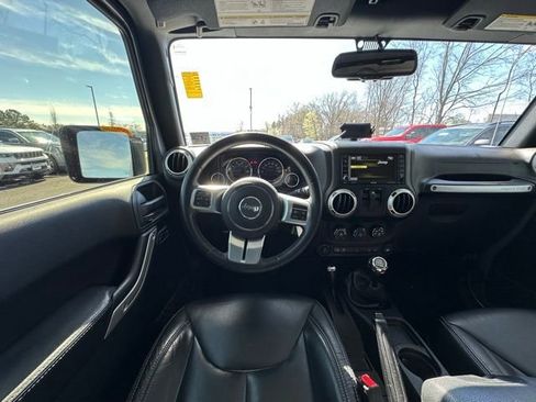 Used 2017 Jeep Wrangler Rubicon image 15