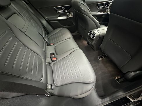 Certified 2025 Mercedes-Benz GLC 300 4MATIC image 18