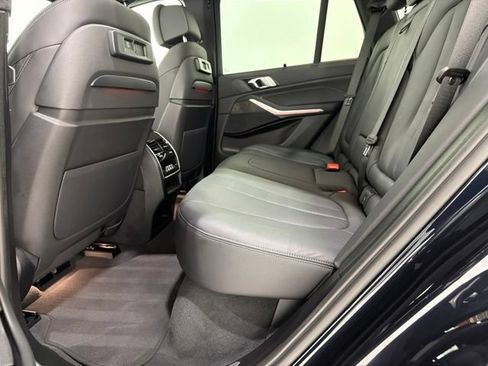 Used 2022 BMW X5 xDrive40i w/ M Sport Package AWD/4WD image 17