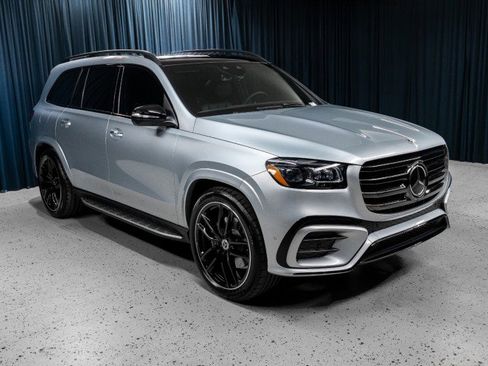 New 2026 Mercedes-Benz GLS 580 4MATIC image 3
