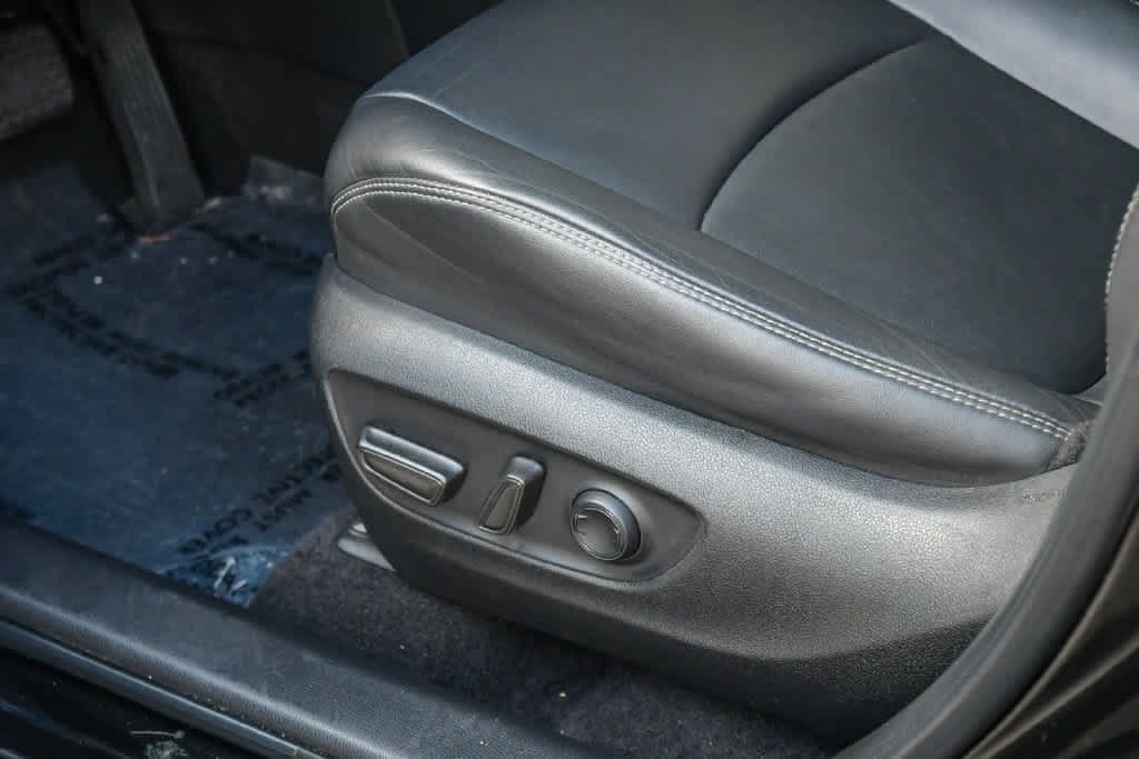 Used 2022 Toyota RAV4 XLE Premium FWD image 25