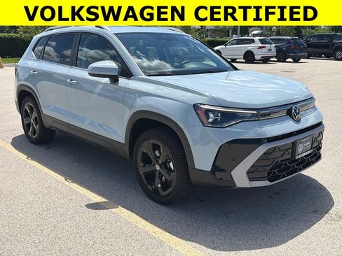 Certified 2025 Volkswagen Taos SEL AWD/4WD image 1