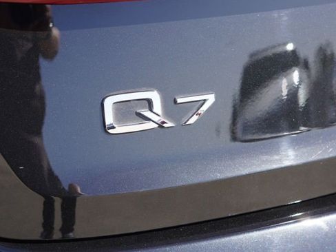 Used 2023 Audi Q7 3.0T Prestige w/ Prestige Package image 11