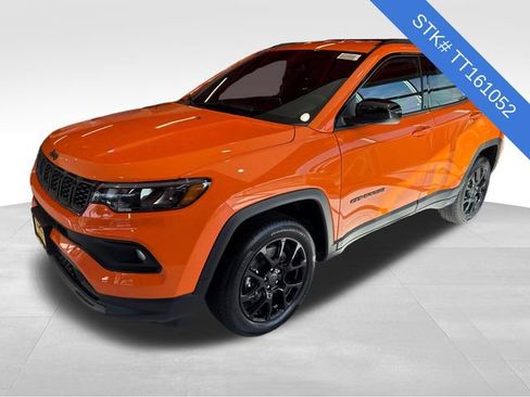 New 2026 Jeep Compass Latitude image 3