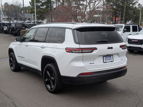 Used 2023 Jeep Grand Cherokee L Laredo image 7