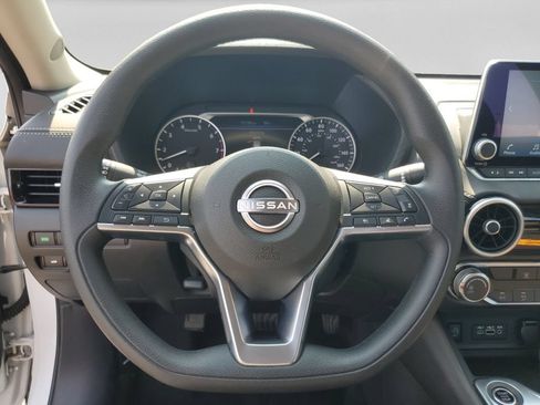 Used 2024 Nissan Sentra SV FWD image 19