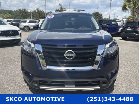 Used 2023 Nissan Pathfinder SL w/ SL Premium Package FWD image 8