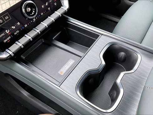 New 2026 GMC Acadia AT4 w/ Luxury Package image 9