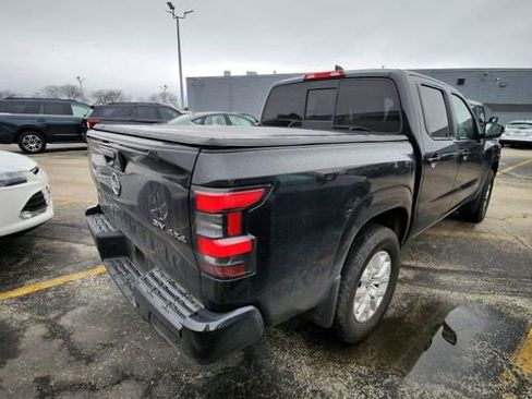 Used 2022 Nissan Frontier SV w/ Technology Package image 12