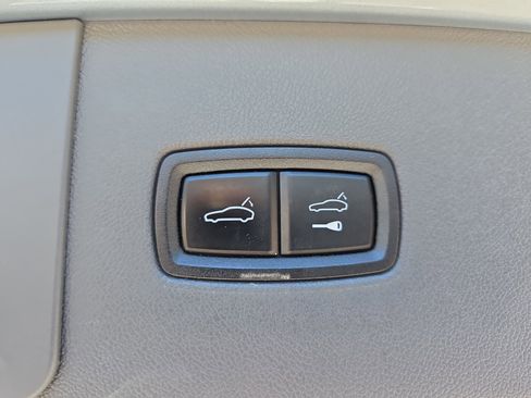 Used 2020 Porsche Cayenne AWD/4WD image 13