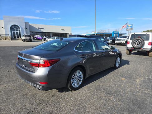 Used 2016 Lexus ES 350 image 3