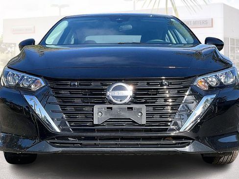 Used 2025 Nissan Sentra S image 23