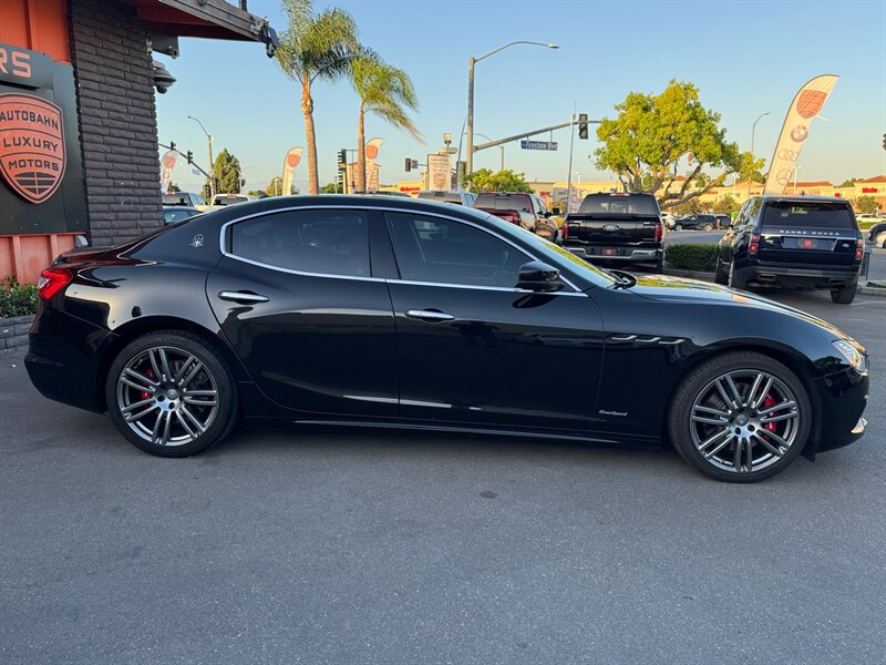 Used 2018 Maserati Ghibli S GranSport Q4 AWD/4WD image 20