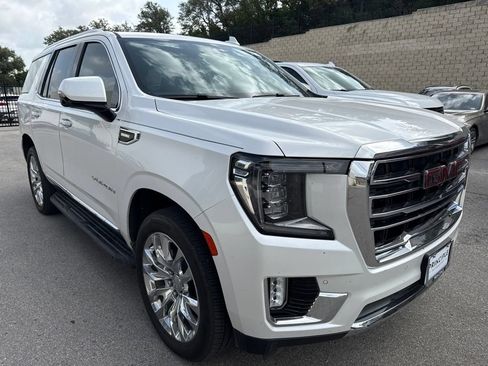 Used 2022 GMC Yukon SLT w/ SLT Premium Package RWD image 3