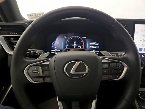 Used 2025 Lexus GX 550 w/ Accessory Package (2T) image 23