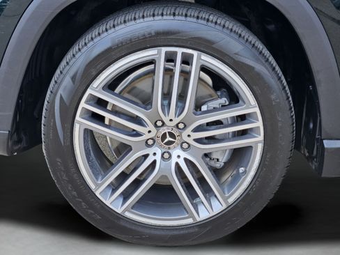 Used 2024 Mercedes-Benz GLS 450 4MATIC image 32