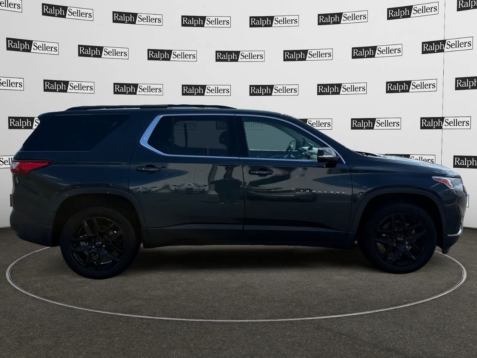 Used 2020 Chevrolet Traverse LT FWD image 7