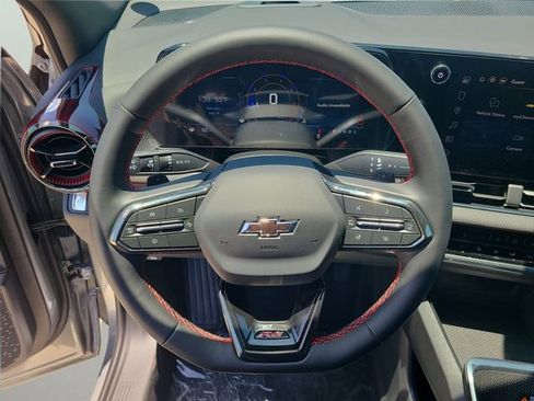 New 2026 Chevrolet Equinox RS FWD image 23