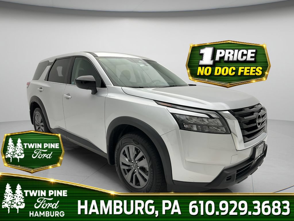 Used 2024 Nissan Pathfinder S AWD/4WD image 1