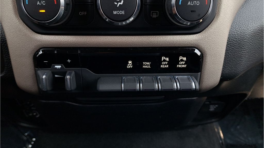 Used 2021 RAM 1500 Laramie AWD/4WD image 22