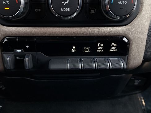 Used 2021 RAM 1500 Laramie AWD/4WD image 22