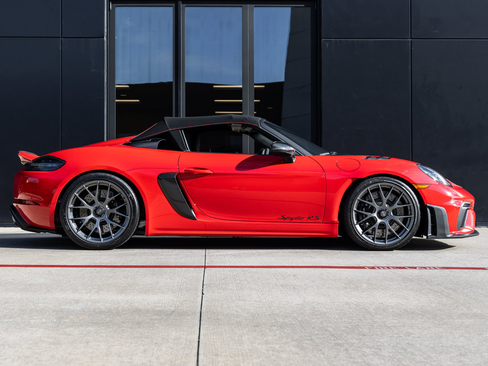 Certified 2025 Porsche 718 Boxster Spyder RS RWD image 12