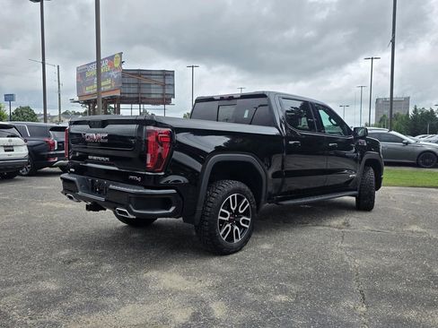 Used 2024 GMC Sierra 1500 AT4 w/ Technology Package AWD/4WD image 6