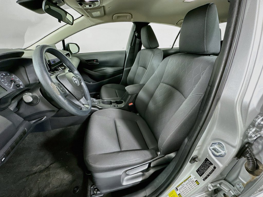 Used 2025 Toyota Corolla LE FWD image 20