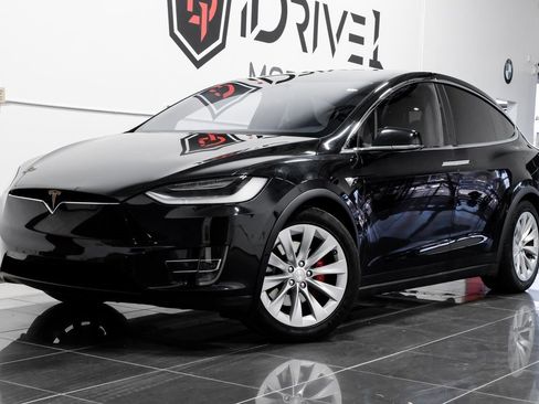 Used 2018 Tesla Model X P100D image 8