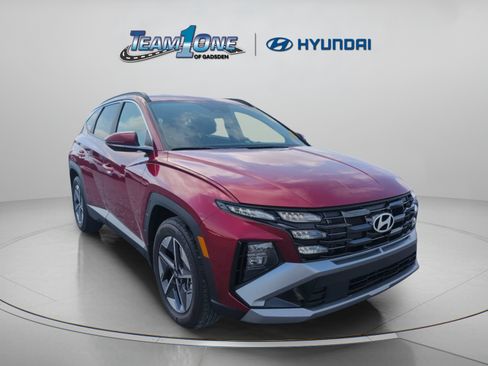 Used 2025 Hyundai Tucson SEL FWD image 1