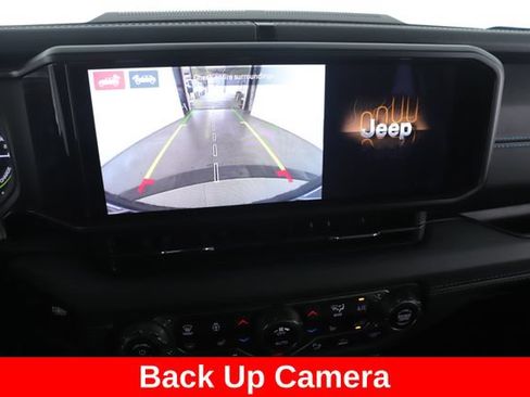 Used 2024 Jeep Wrangler High Altitude AWD/4WD image 25