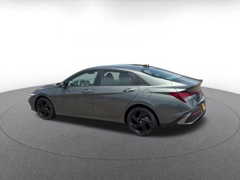 Used 2026 Hyundai Elantra Sport FWD image 8