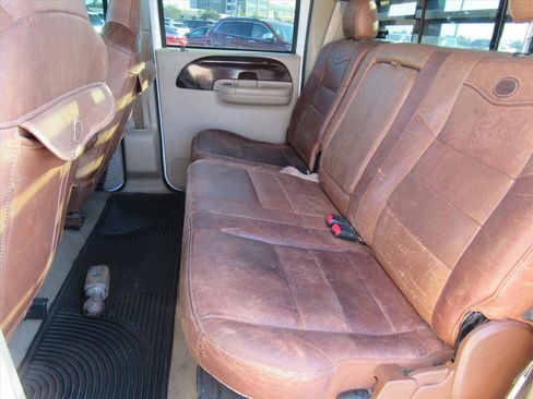 Used 2006 Ford F350 Lariat image 24