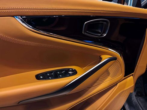 New 2026 Aston Martin DBX 707 image 21