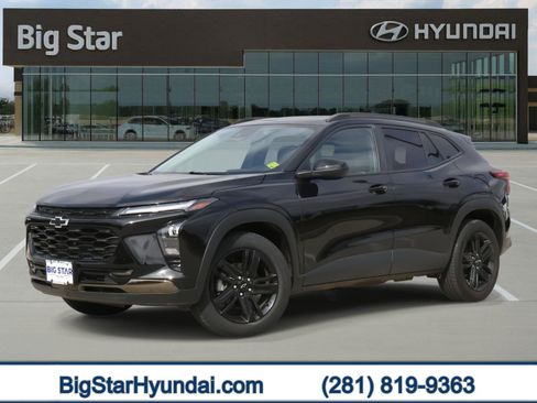 Used 2025 Chevrolet Trax ACTIV w/ Sunroof Package image 1