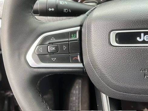 Certified 2024 Jeep Compass Latitude image 13